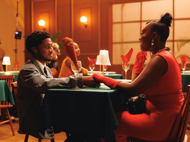 A couple on a dinner date at a restaurant